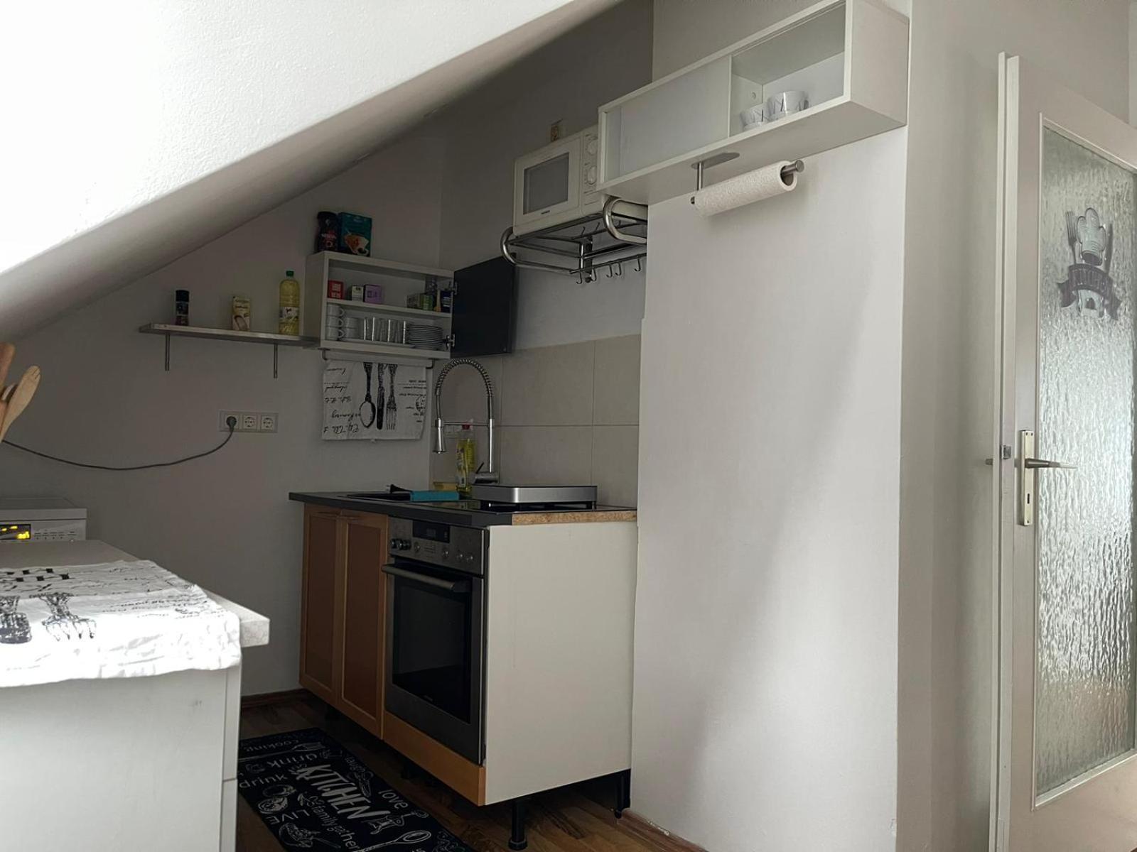 Bequemes Einzelzimmer Im Herzen Von Kassel Exterior photo